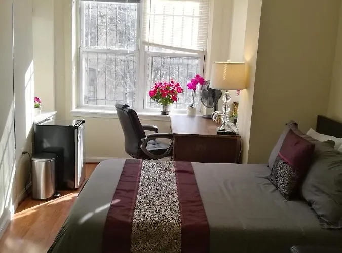 Center DC Room-Private Bath